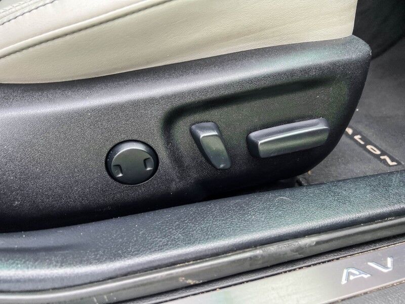 2014 Toyota Avalon Limited Wilmington NC