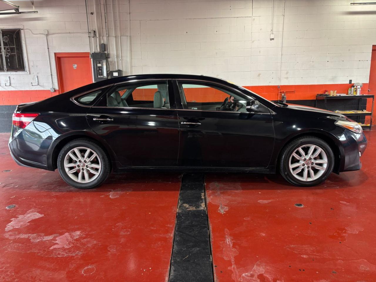 2014 Toyota Avalon XLE