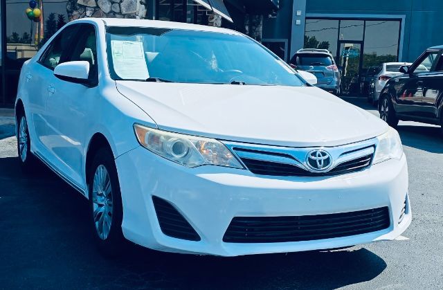 2014 Toyota Camry - SD/SAR LE