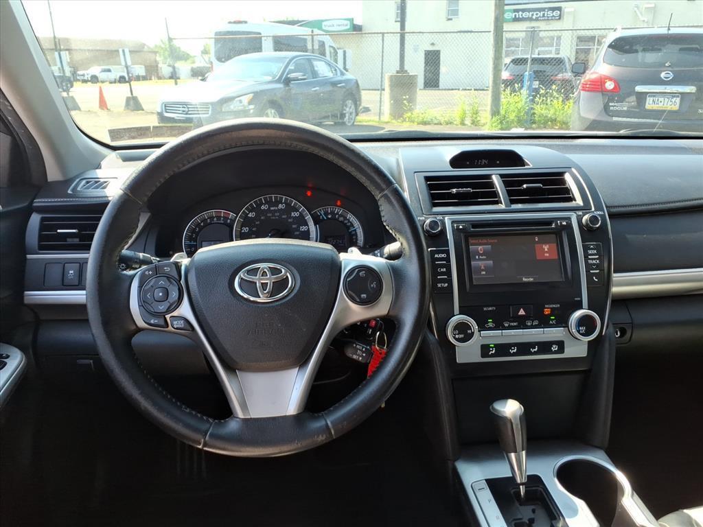 2014 Toyota Camry Levittown PA