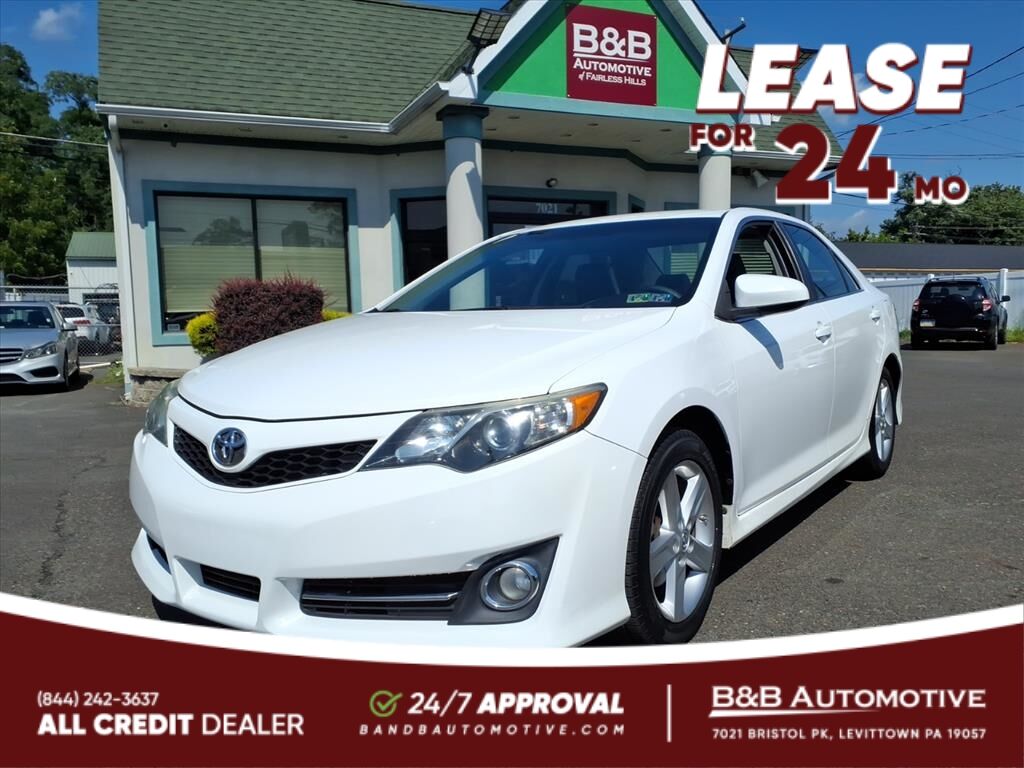 2014 Toyota Camry Levittown PA