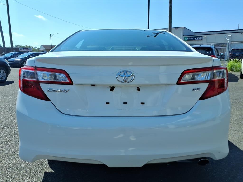 2014 Toyota Camry Levittown PA