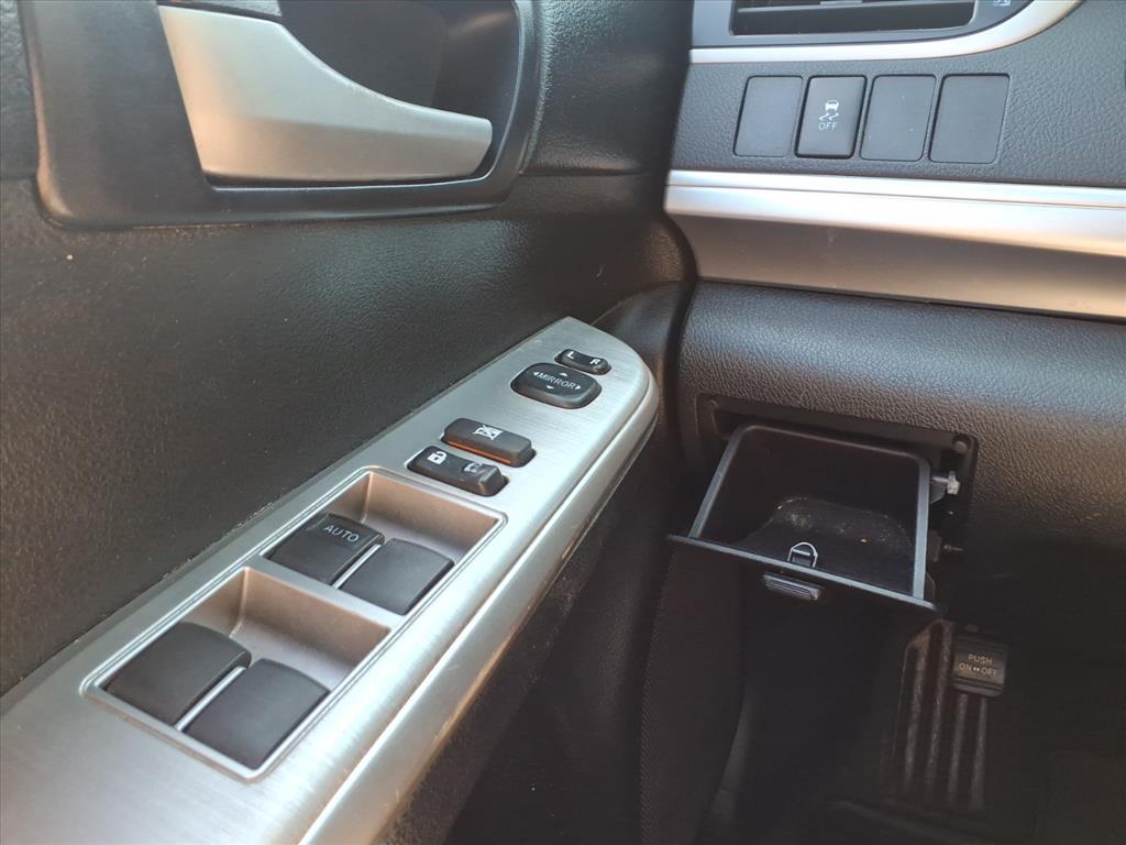 2014 Toyota Camry Levittown PA