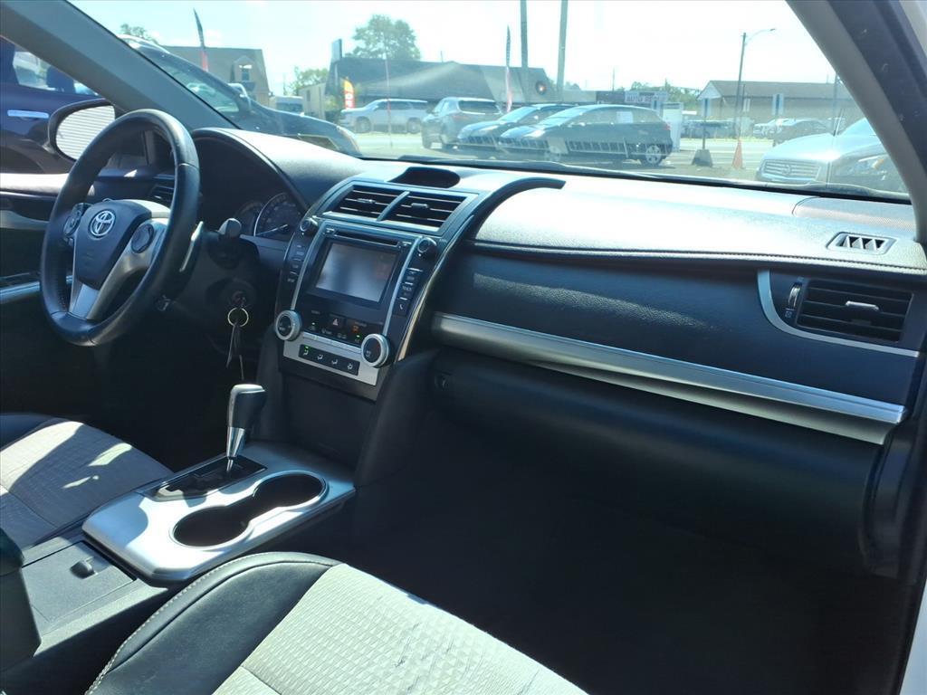 2014 Toyota Camry Levittown PA