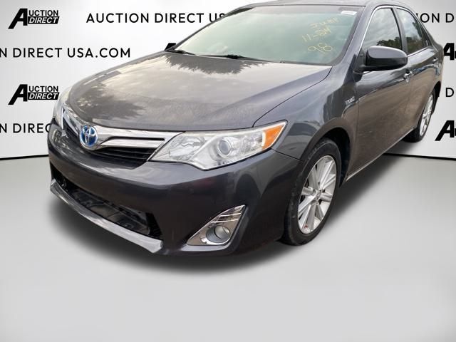 2014 Toyota Camry Hybrid LE photo 4