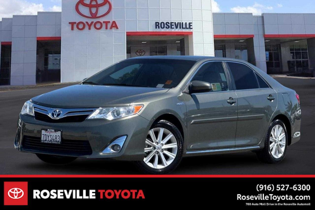2014 Toyota Camry Hybrid XLE