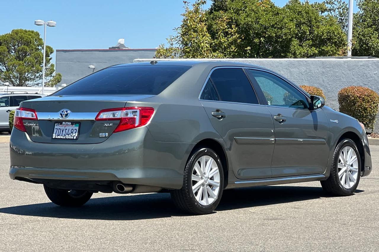 2014 Toyota Camry Hybrid XLE