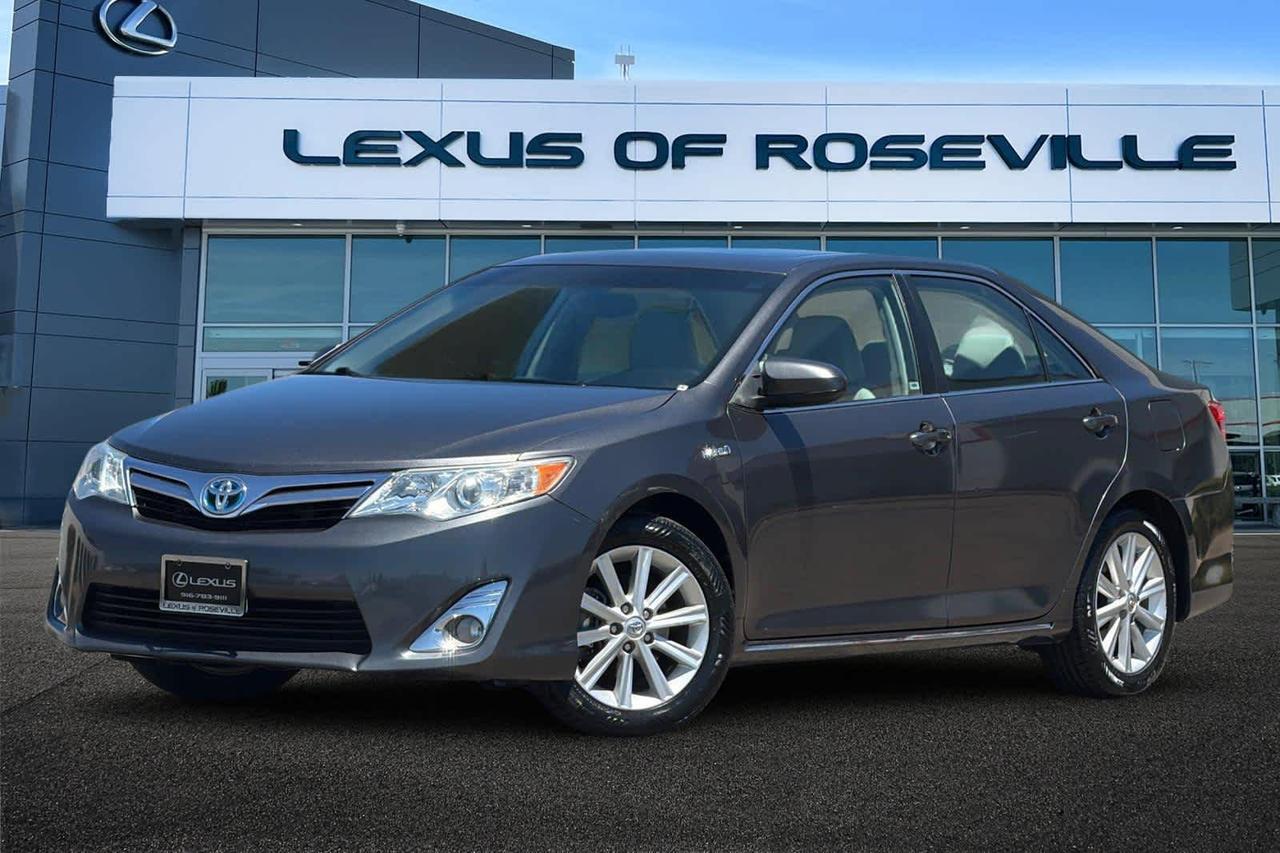 2014 Toyota Camry Hybrid XLE
