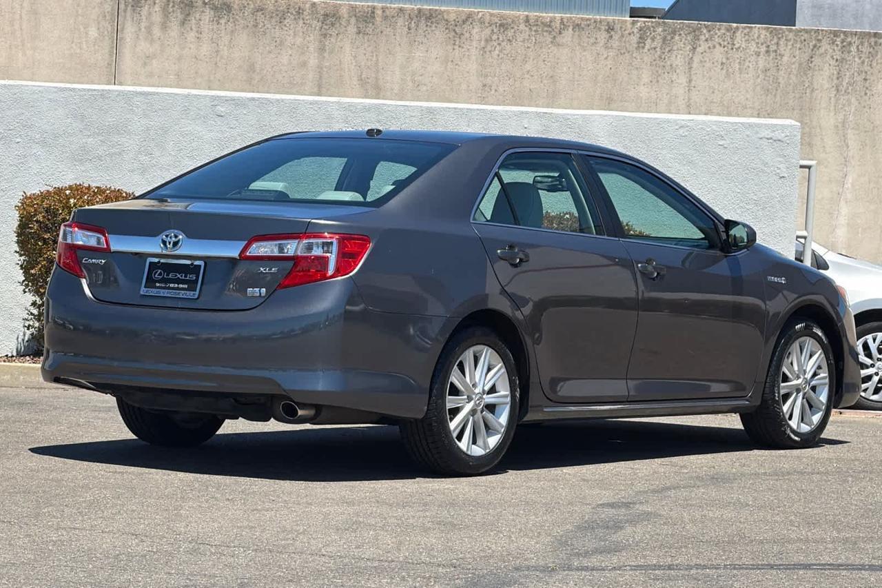 2014 Toyota Camry Hybrid XLE