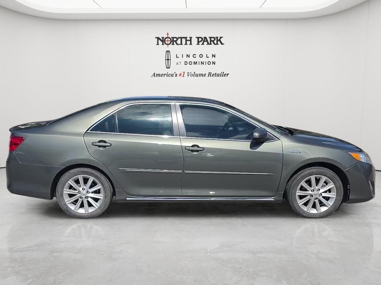 2014 Toyota Camry Hybrid XLE