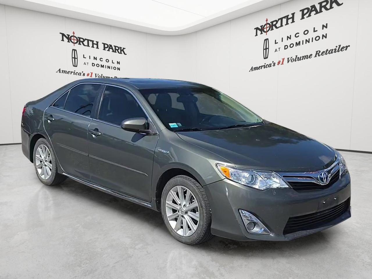2014 Toyota Camry Hybrid XLE