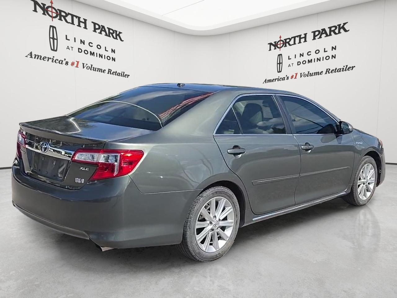2014 Toyota Camry Hybrid XLE
