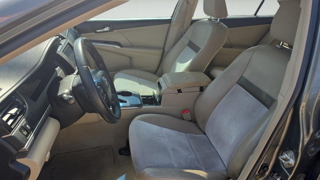 2014 Toyota Camry Hybrid XLE