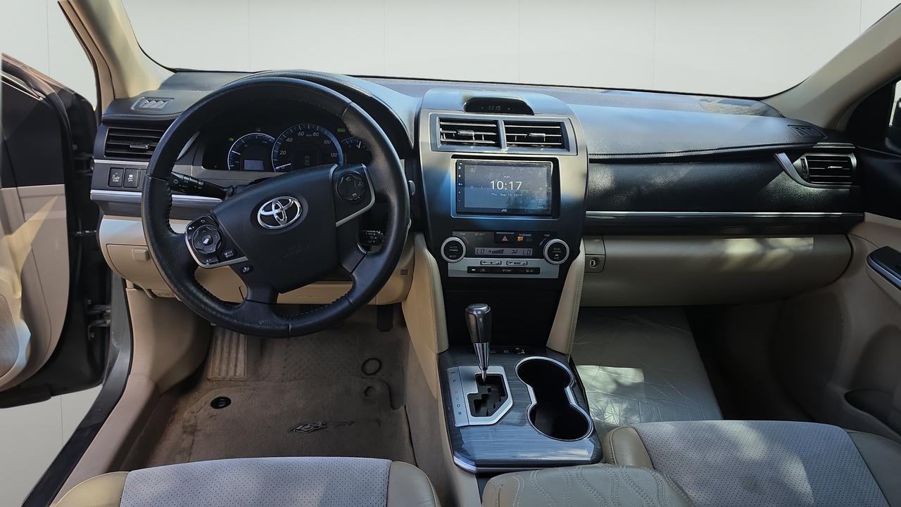 2014 Toyota Camry Hybrid XLE