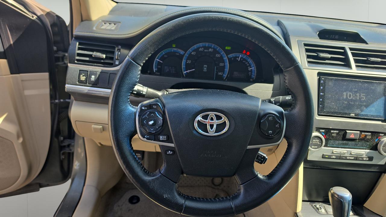 2014 Toyota Camry Hybrid XLE