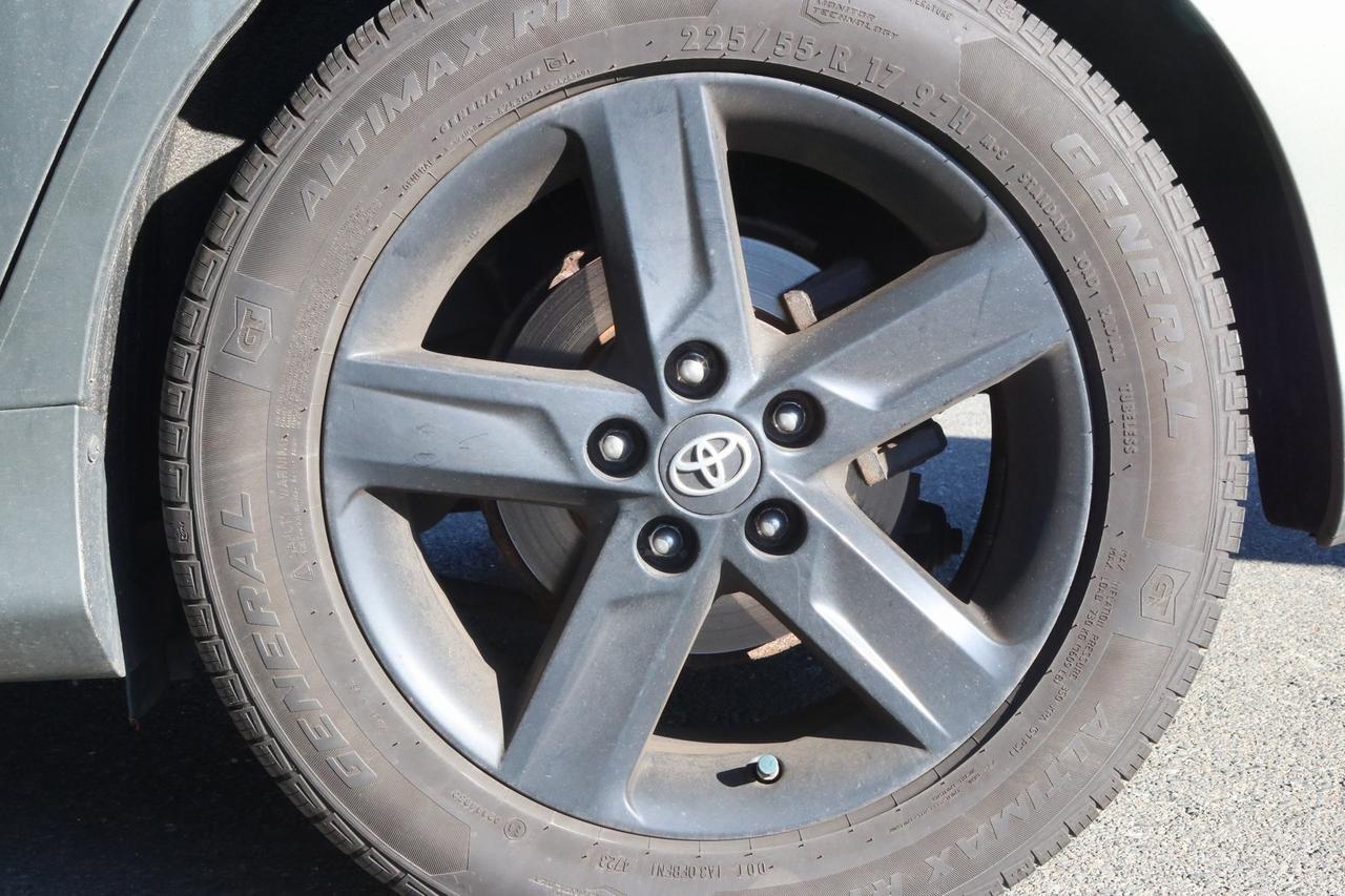 2014 Toyota Camry LE Fredericksburg VA