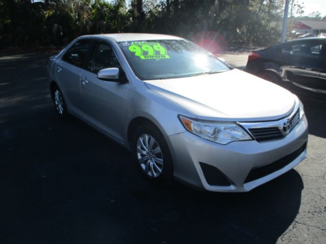 2014 Toyota Camry SE Gainesville FL