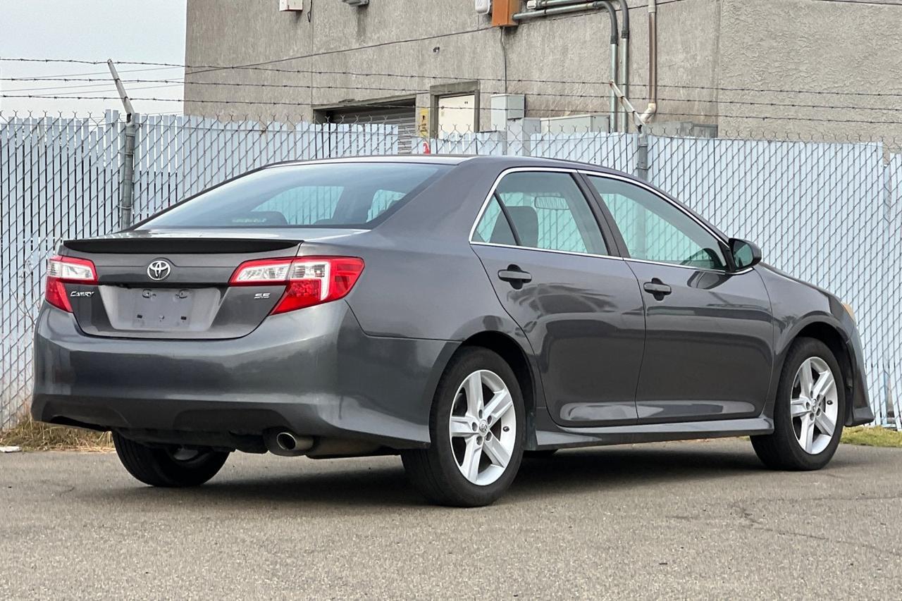 2014 Toyota Camry SE Roseville CA