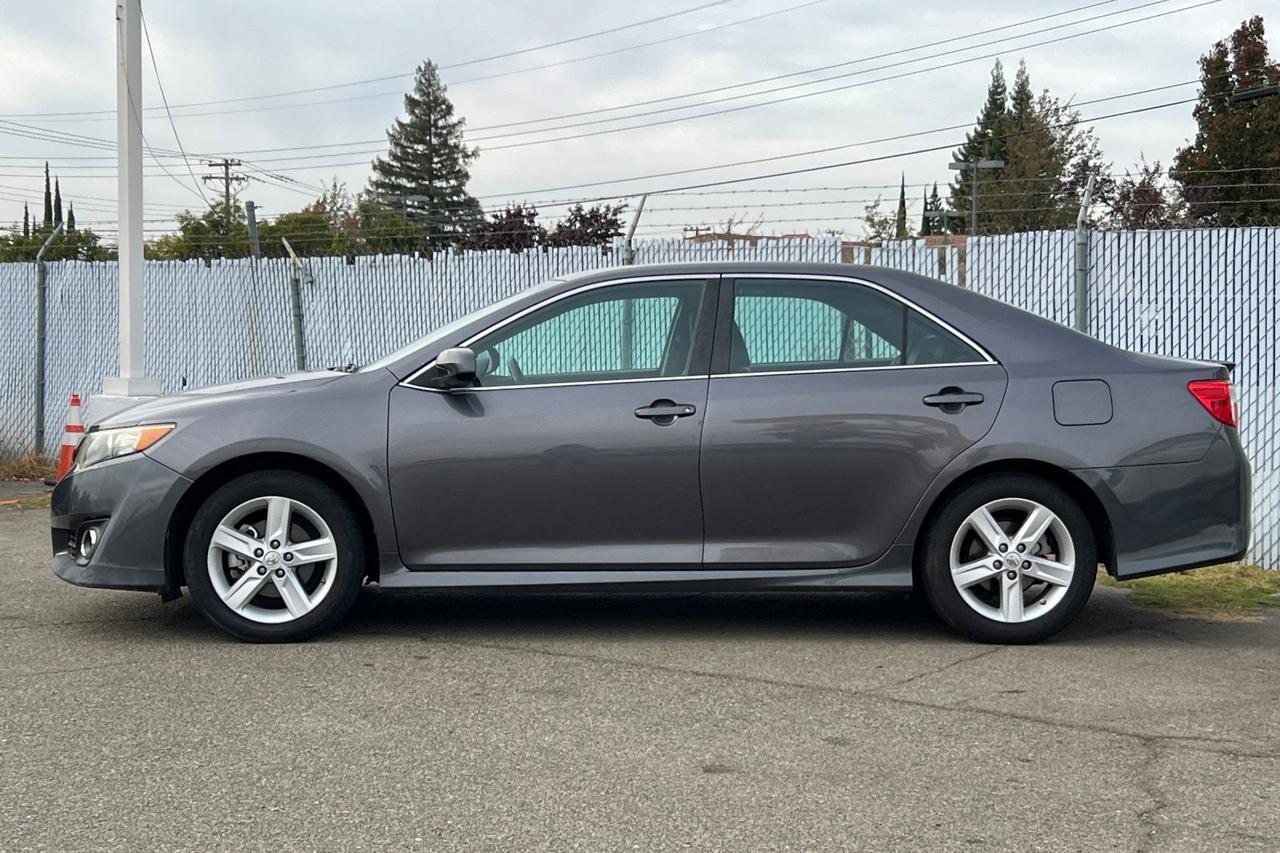 2014 Toyota Camry SE Roseville CA
