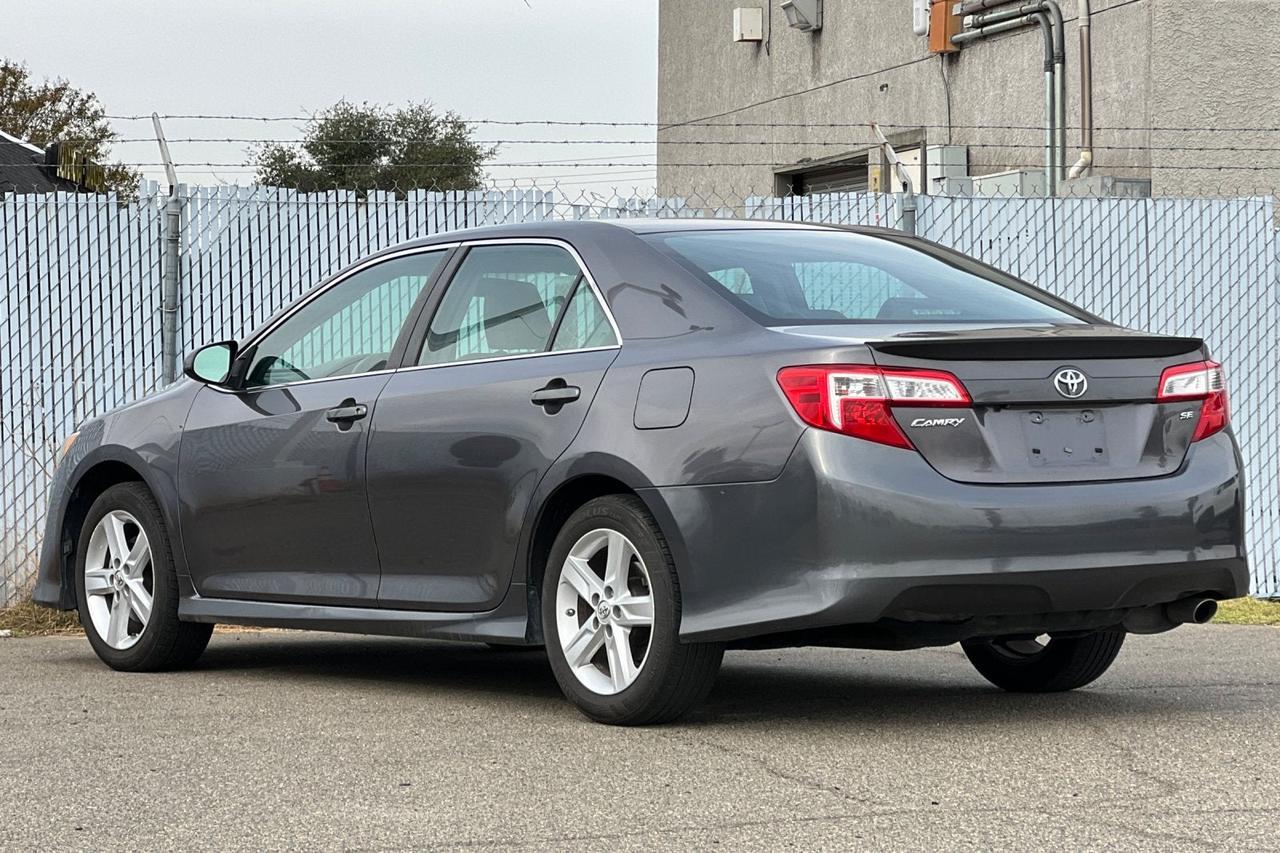 2014 Toyota Camry SE Roseville CA