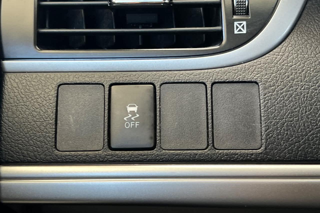 2014 Toyota Camry SE Roseville CA