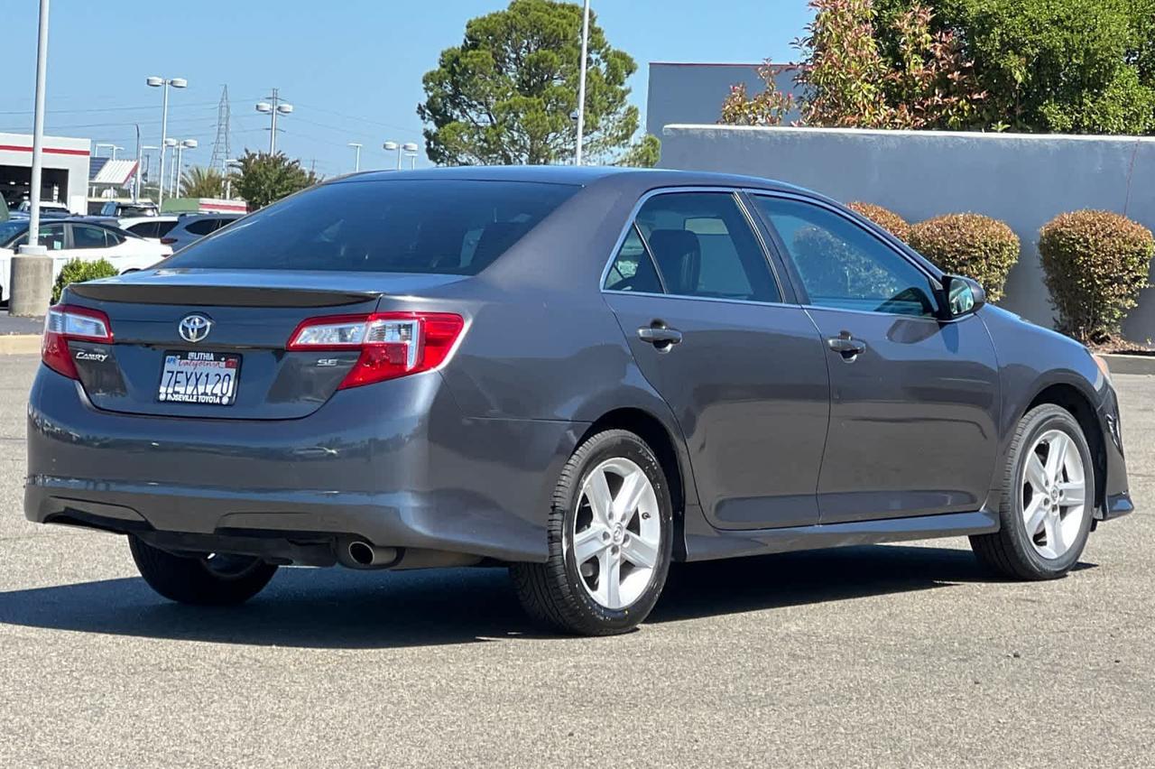 2014 Toyota Camry SE