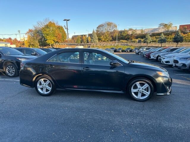 2014 Toyota Camry SE Worcester MA