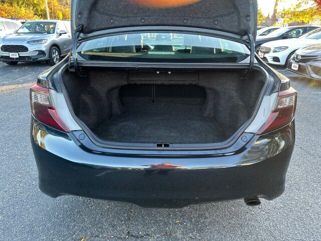 2014 Toyota Camry SE Worcester MA