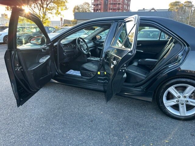 2014 Toyota Camry SE Worcester MA