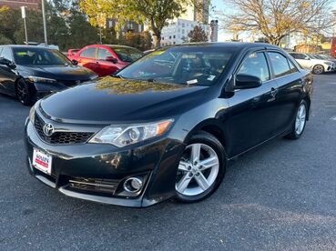 2014_Toyota_Camry_SE_ Worcester MA