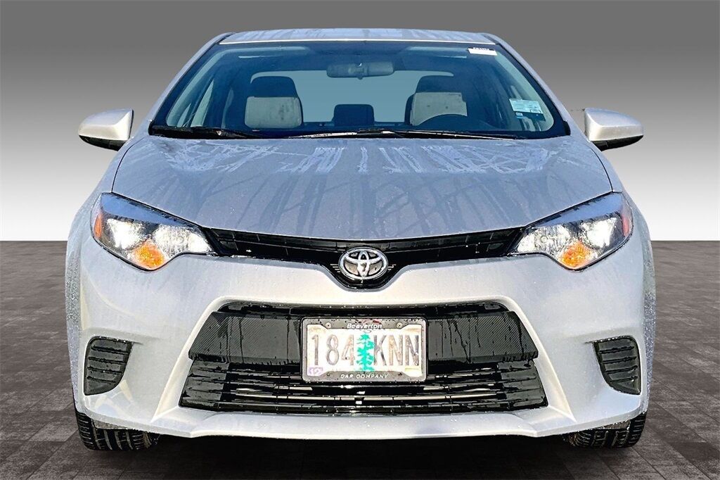 2014 Toyota Corolla LE photo 3