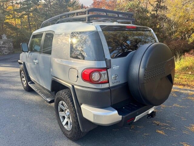 2014 Toyota FJ Cruiser Whitehall PA