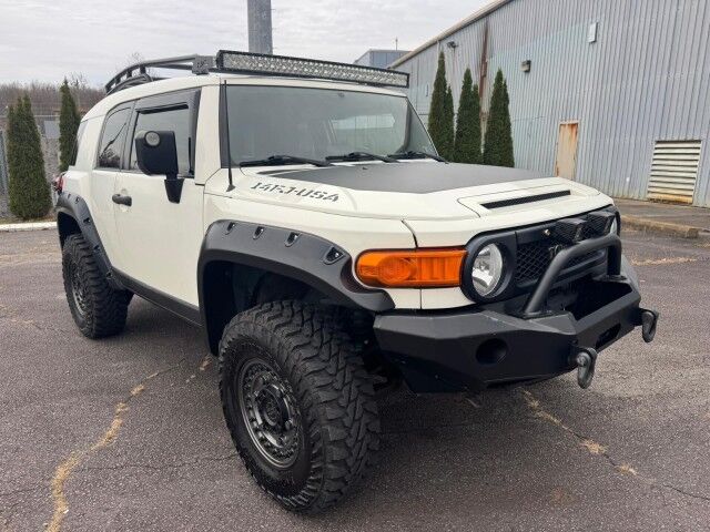 2014 Toyota FJ Cruiser Base's photo