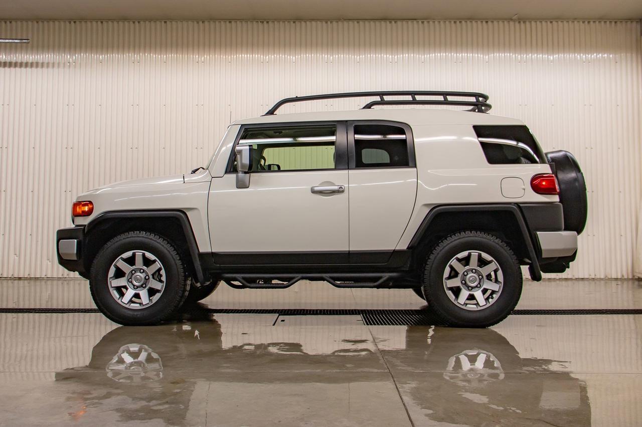 2014 Toyota FJ Cruiser 4X4 SPORT Red Deer AB