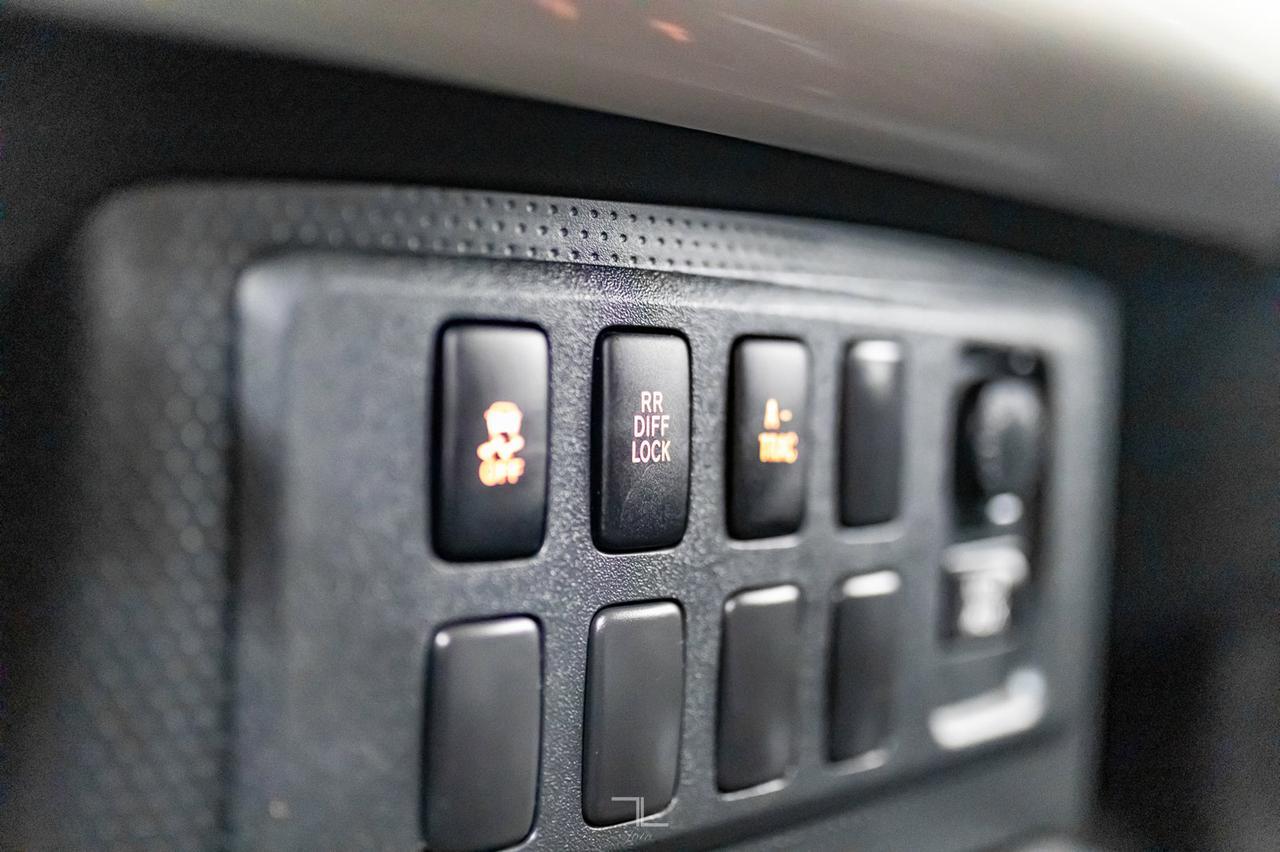 2014 Toyota FJ Cruiser 4x4 Manual BCam Red Deer AB