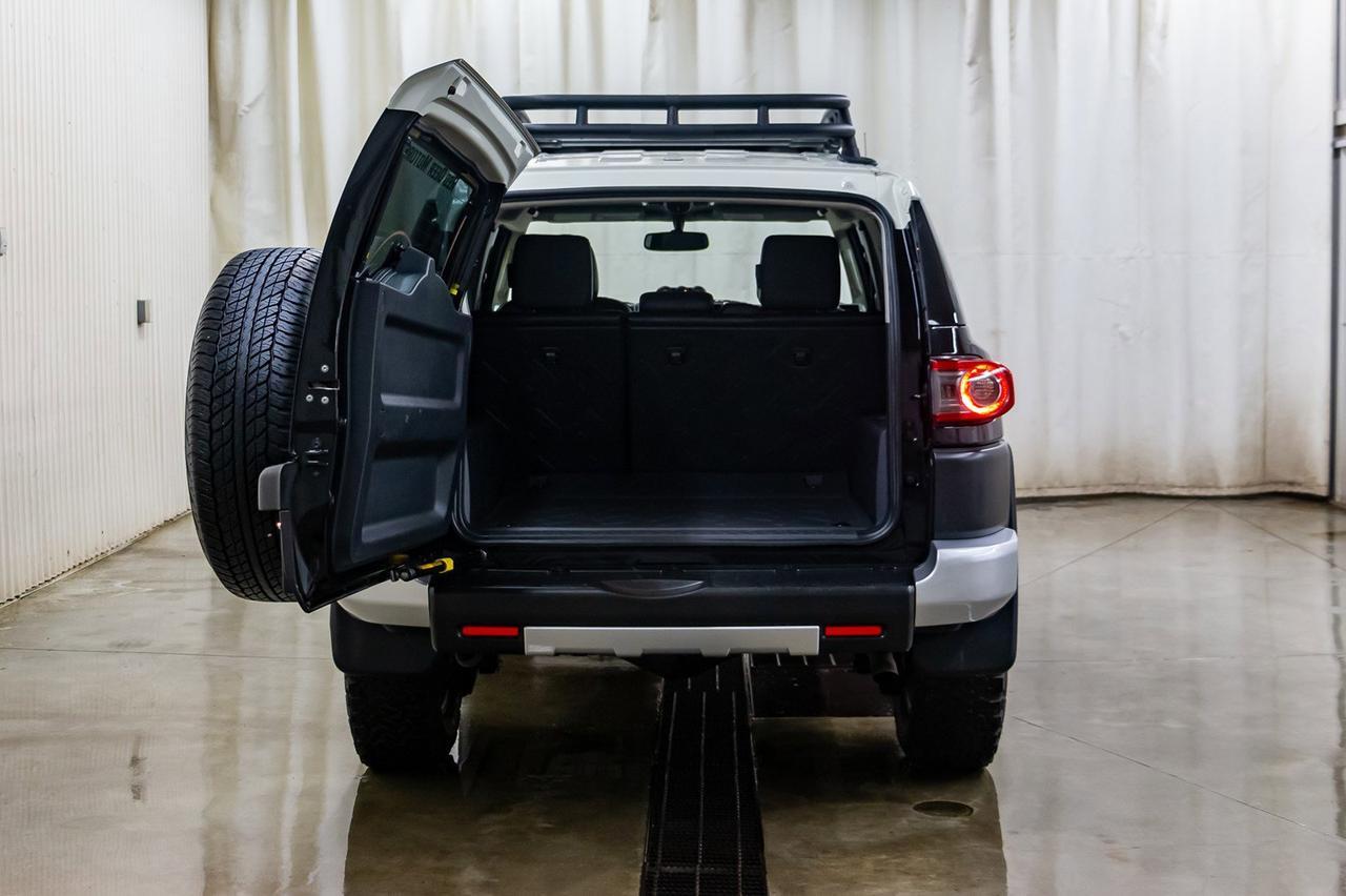 2014 Toyota FJ Cruiser 4x4 Off-Road BCam Red Deer AB