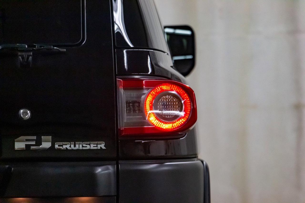 2014 Toyota FJ Cruiser 4x4 Off-Road BCam Red Deer AB