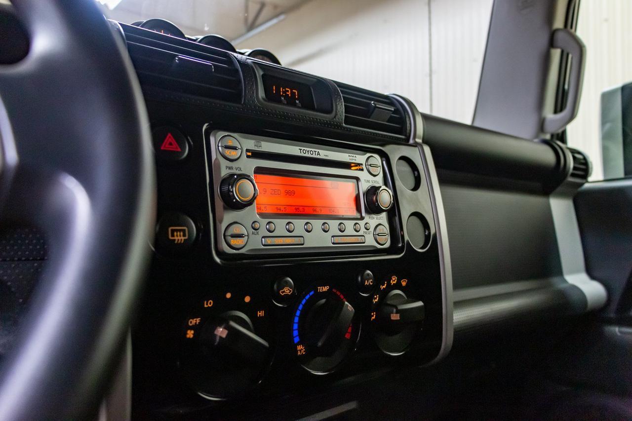 2014 Toyota FJ Cruiser 4x4 Off-Road BCam Red Deer AB