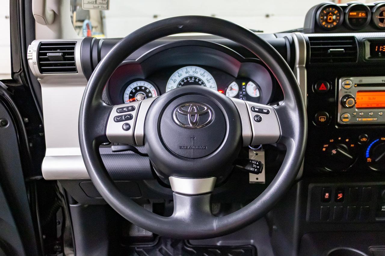 2014 Toyota FJ Cruiser 4x4 Off-Road BCam Red Deer AB