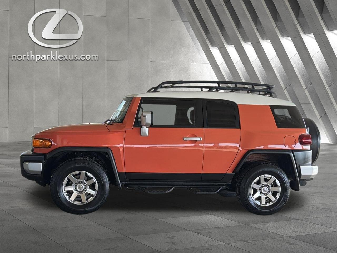 2014 Toyota FJ Cruiser SR