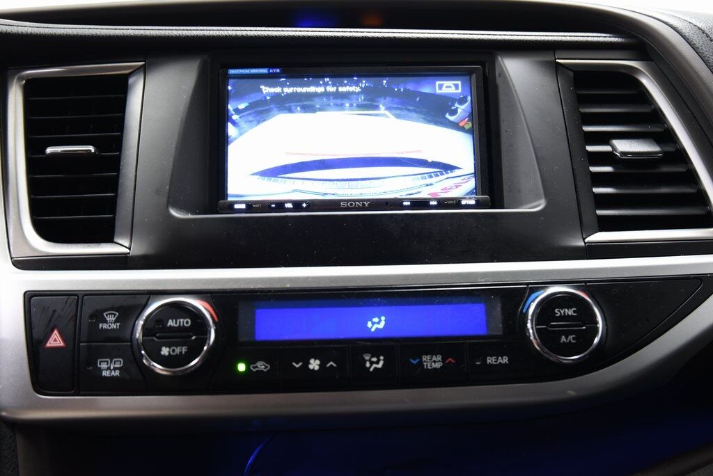 2014 Toyota Highlander Akron