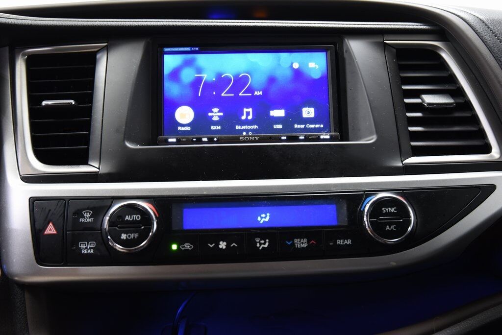 2014 Toyota Highlander Akron