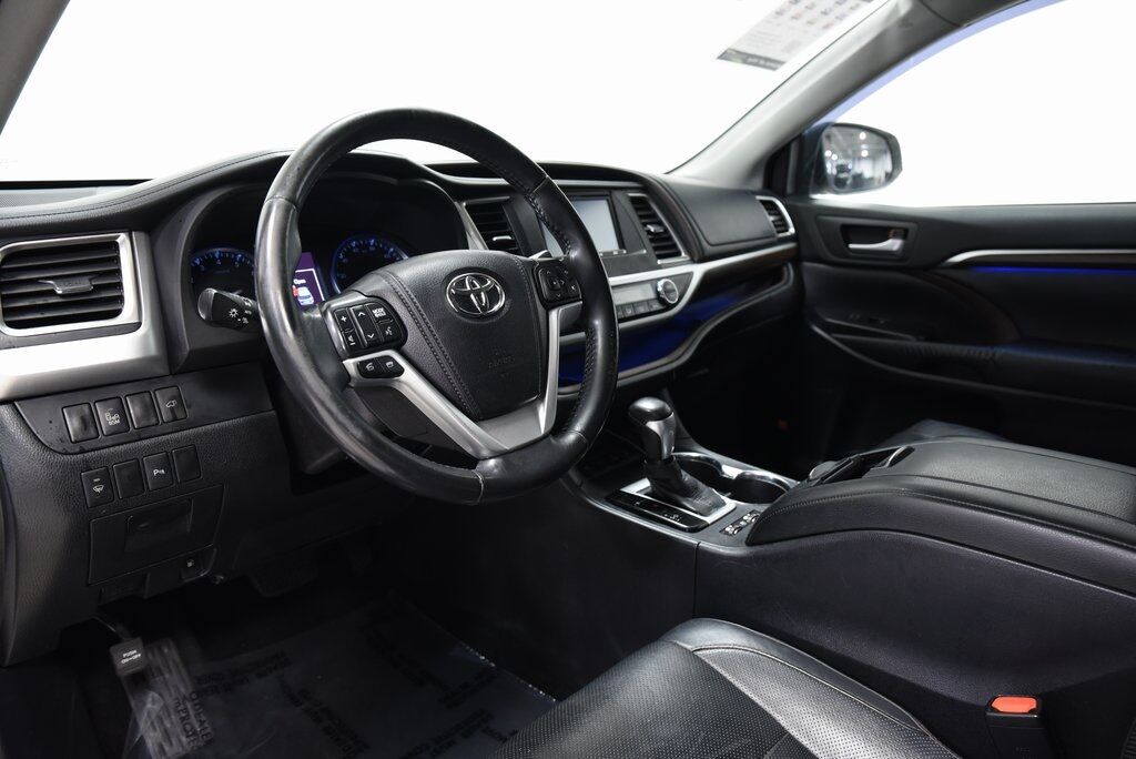 2014 Toyota Highlander Akron