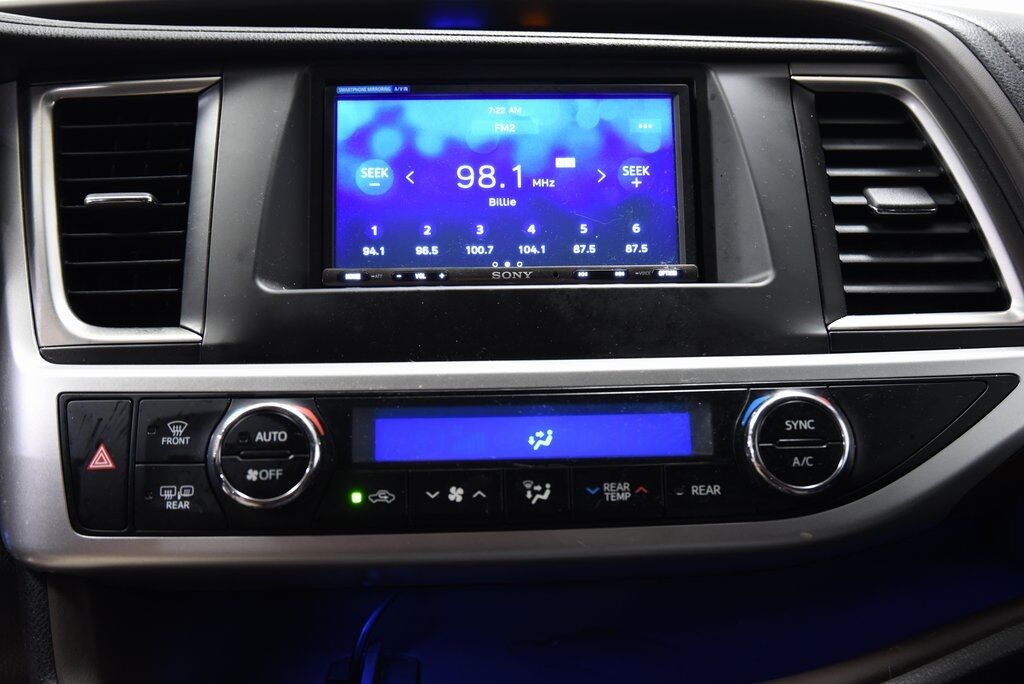 2014 Toyota Highlander Akron