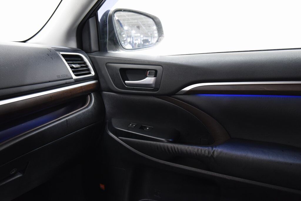2014 Toyota Highlander Akron