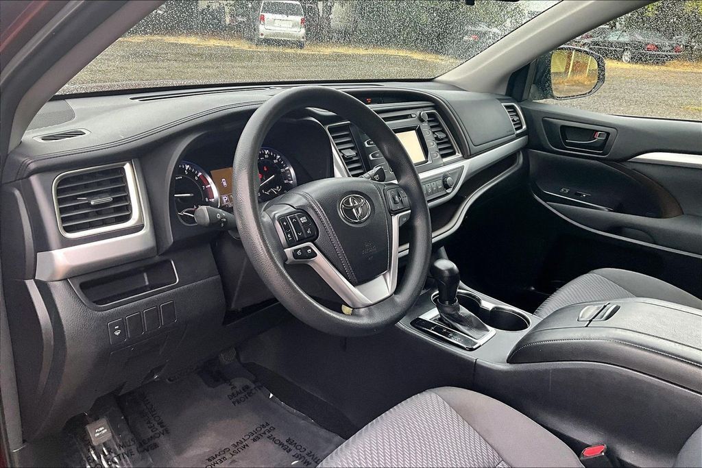 2014 Toyota Highlander LE OR