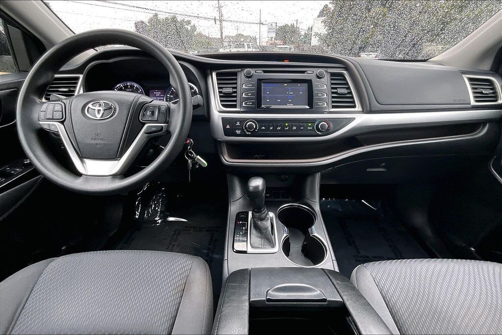 2014 Toyota Highlander LE OR