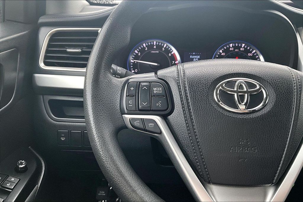 2014 Toyota Highlander LE OR
