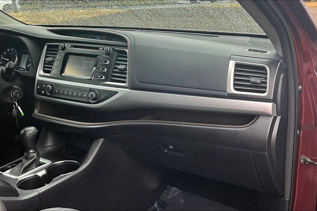 2014 Toyota Highlander LE OR