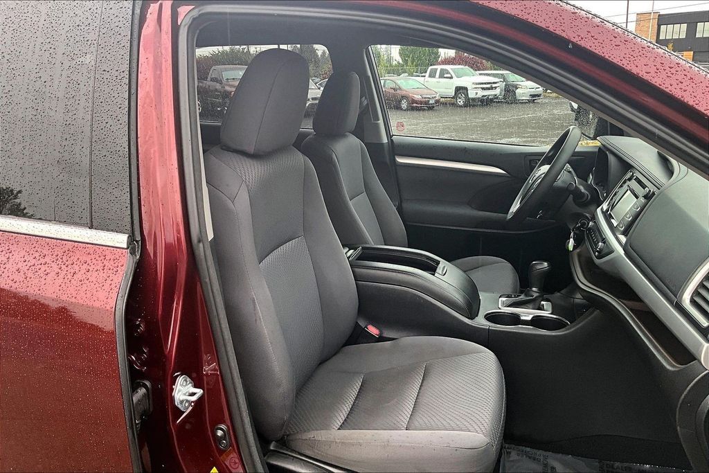 2014 Toyota Highlander LE OR